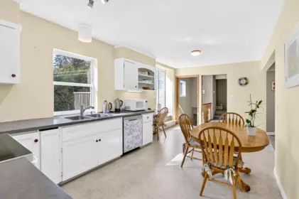 Primary Bedroom Photo of 28684 98 Avenue, Maple Ridge, BC