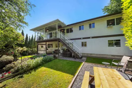 Swimming Pool Photo of 19949 51 Avenue, Langley, BC