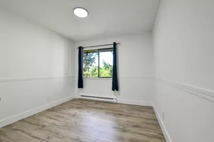 Hallway Photo of 2 2998 Mouat Drive, Abbotsford, BC