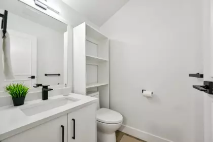 Mudroom Photo of 2 2998 Mouat Drive, Abbotsford, BC
