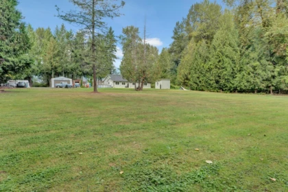 Front Yard Photo of 22288 136 Avenue, Maple Ridge, BC