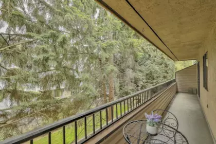 Staircase Photo of 211 20460 54 Avenue, Langley, BC