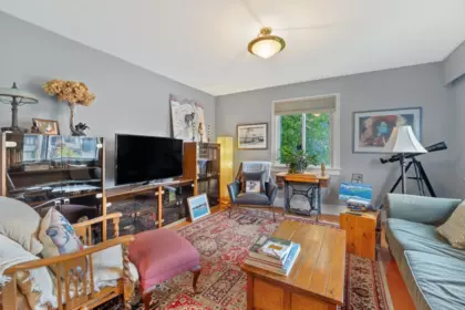 Powder Room Photo of 247 Wood Street, New Westminster, BC