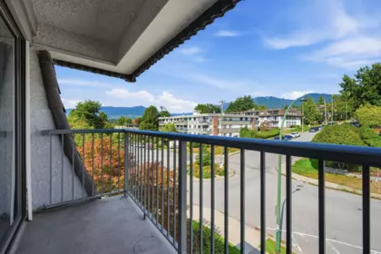 Primary Bedroom Photo of 305 275 W 2nd Street, North Vancouver, BC