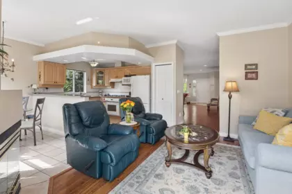 Breakfast Nook Photo of 48 2979 Panorama Drive, Coquitlam, BC