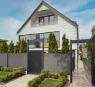2 2425 Kitchener Street, Vancouver, BC