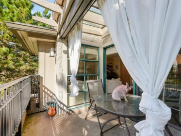 Dining Area Photo of 308 3788 W 8th Avenue, Vancouver, BC