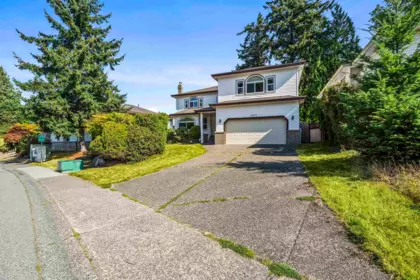 Kitchen Island Photo of 6012 124 Street, Surrey, BC