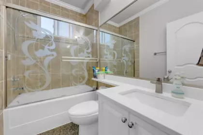 Loft / Bonus Room Photo of 14570 67a Avenue, Surrey, BC