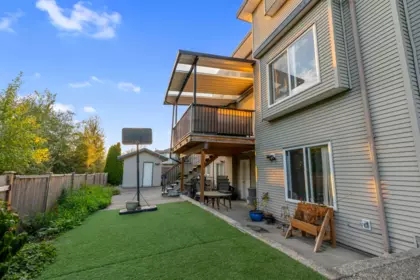 Staircase Photo of 14570 67a Avenue, Surrey, BC