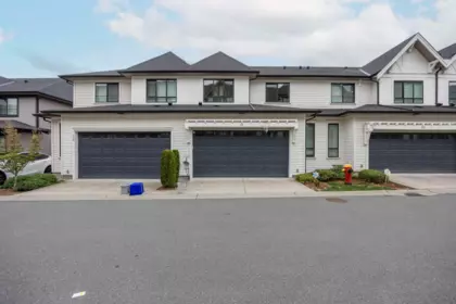 131 3500 Burke Village Promenade, Coquitlam, BC, Coquitlam — Townhouse for sale