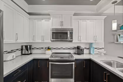 Kitchen Island Photo of 17 19095 Mitchell Road, Pitt Meadows, BC
