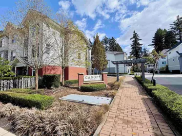 Hot Tub / Spa Photo of 8 9718 161a Street, Surrey, BC