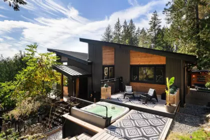 955 Windjammer Road, Bowen Island, BC, Bowen island — Single Family Residence for sale