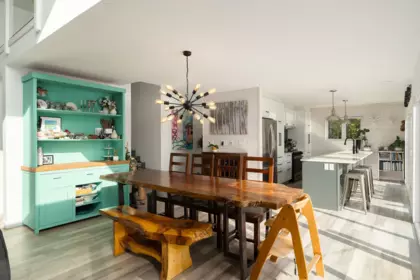 Kitchen Photo of 955 Windjammer Road, Bowen Island, BC