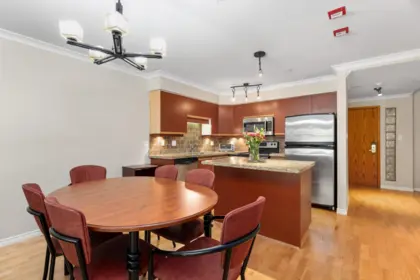 206 3212 Blueberry Drive, Whistler, BC, Whistler — Apartment/Condo for sale