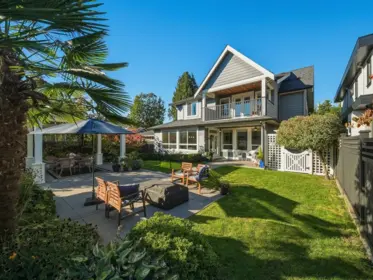 355 E 15th Street, North Vancouver, BC, North vancouver — Single Family Residence for sale