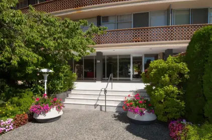 301 2135 Argyle Avenue, West Vancouver, BC, West vancouver — Apartment/Condo for sale