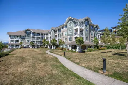 212 16398 64 Avenue, Surrey, BC, Surrey — Apartment/Condo for sale