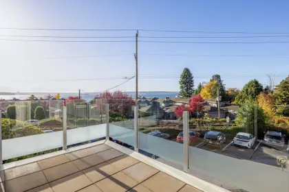 208 2433 Bellevue Avenue, West Vancouver, BC, West vancouver — Apartment/Condo for sale