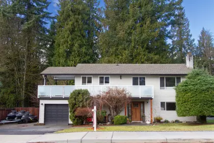 40405 Perth Drive, Squamish, BC, Squamish — Single Family Residence for sale