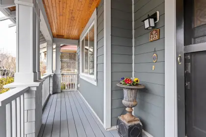 235 Furness Street, New Westminster, BC, New westminster — Single Family Residence for sale