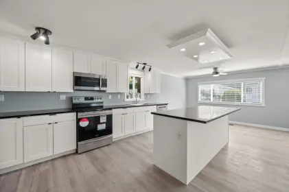 27 8254 134 Street, Surrey, BC, Surrey — Manufactured Home for sale