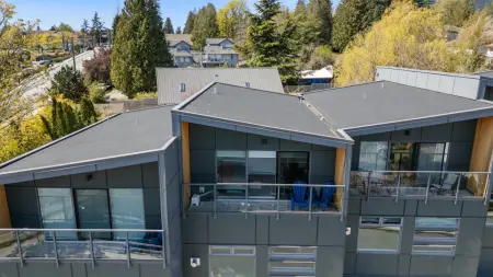 102 736 Gibsons Way, Gibsons, BC, Gibsons — Townhouse for sale