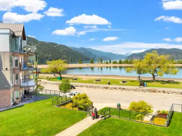 310 378 Esplanade Avenue, Harrison Hot Springs, BC, Harrison hot springs — Apartment/Condo for sale