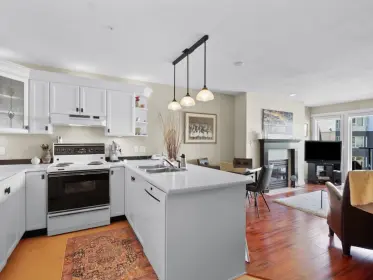 310 378 Esplanade Avenue, Harrison Hot Springs, BC, Harrison hot springs — Apartment/Condo for sale
