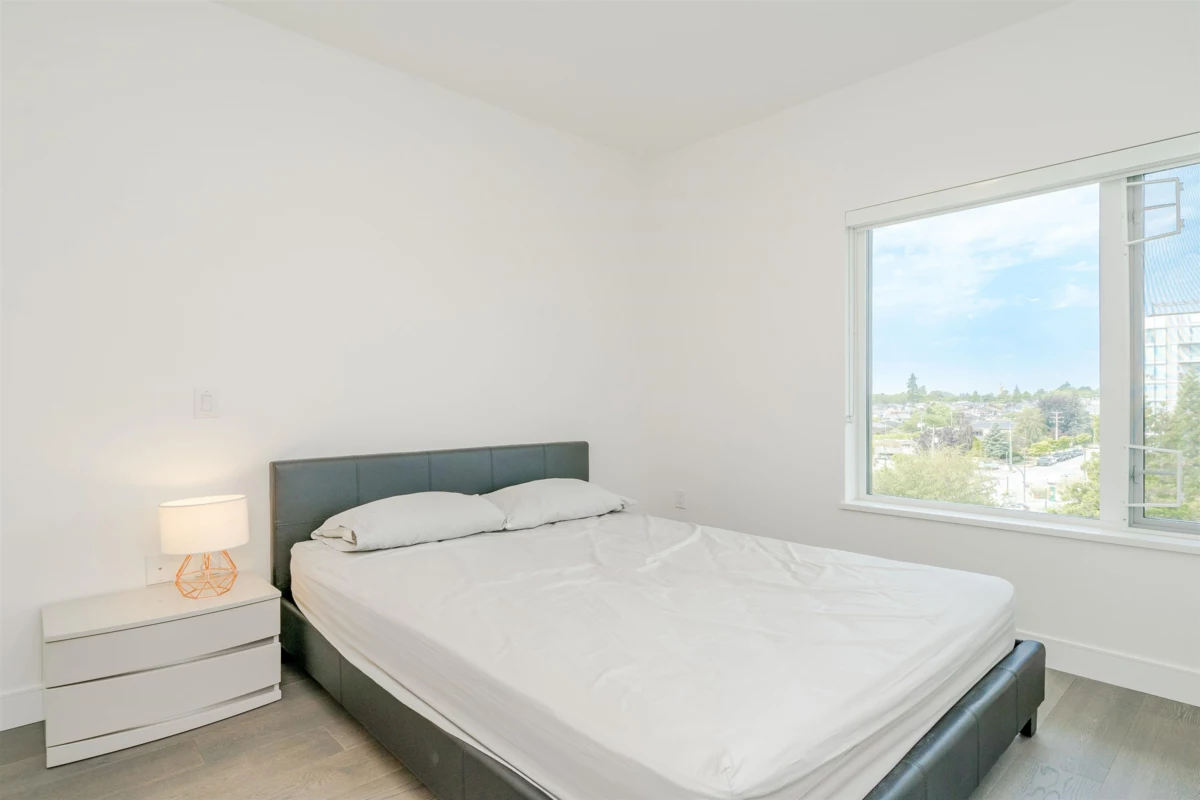 Basement Recreation Room Photo of 602 477 W 59th Avenue, Vancouver, BC