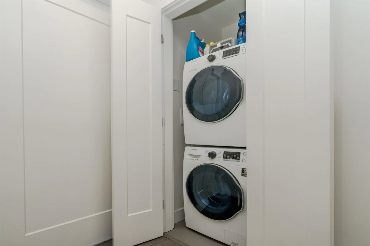 Garden / Landscaping Photo of 602 477 W 59th Avenue, Vancouver, BC