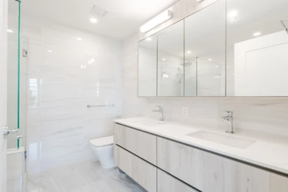 Hallway Photo of 602 477 W 59th Avenue, Vancouver, BC