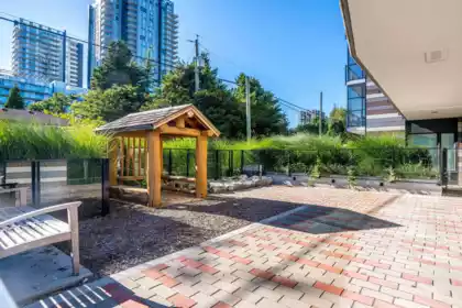 Swimming Pool Photo of 602 477 W 59th Avenue, Vancouver, BC