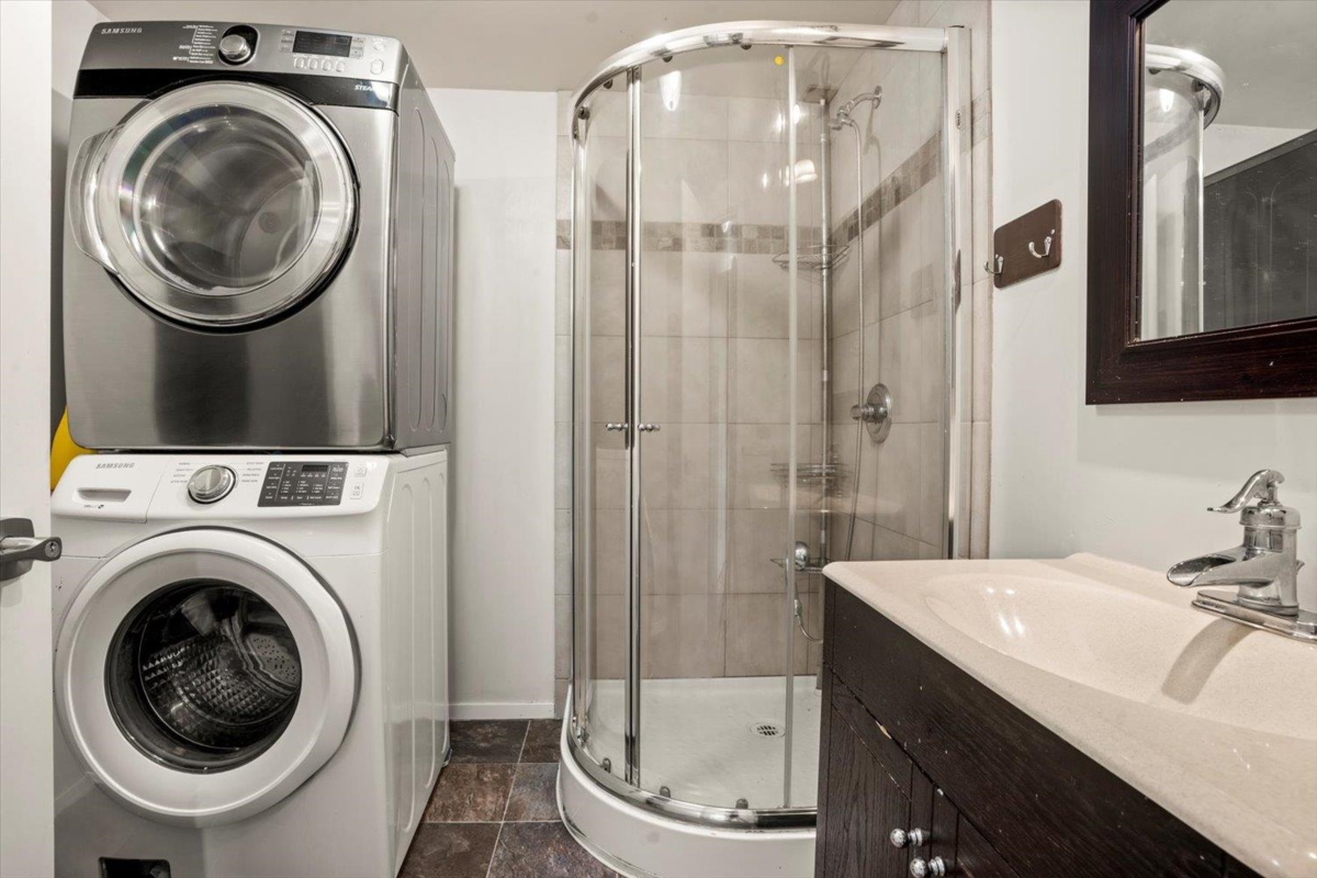 Basement Recreation Room Photo of 29554 Duncan Avenue, Abbotsford, BC