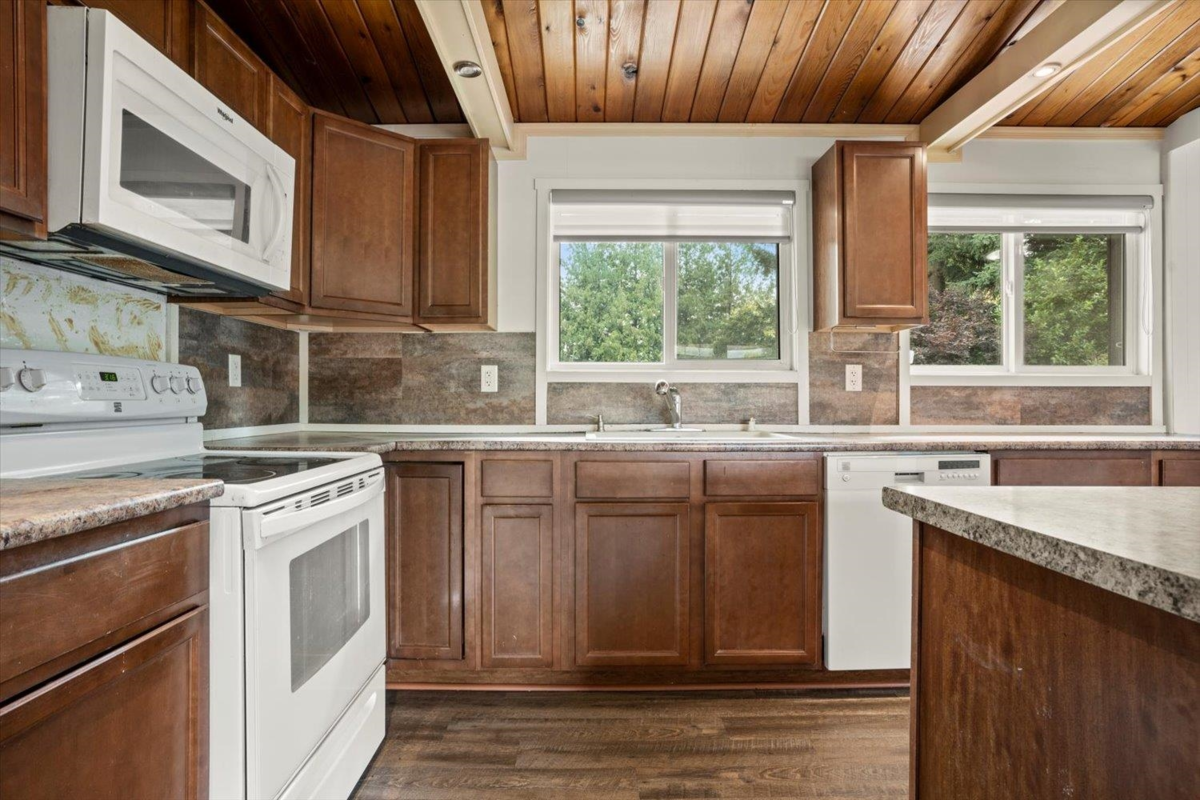 Bedroom 2 Photo of 29554 Duncan Avenue, Abbotsford, BC