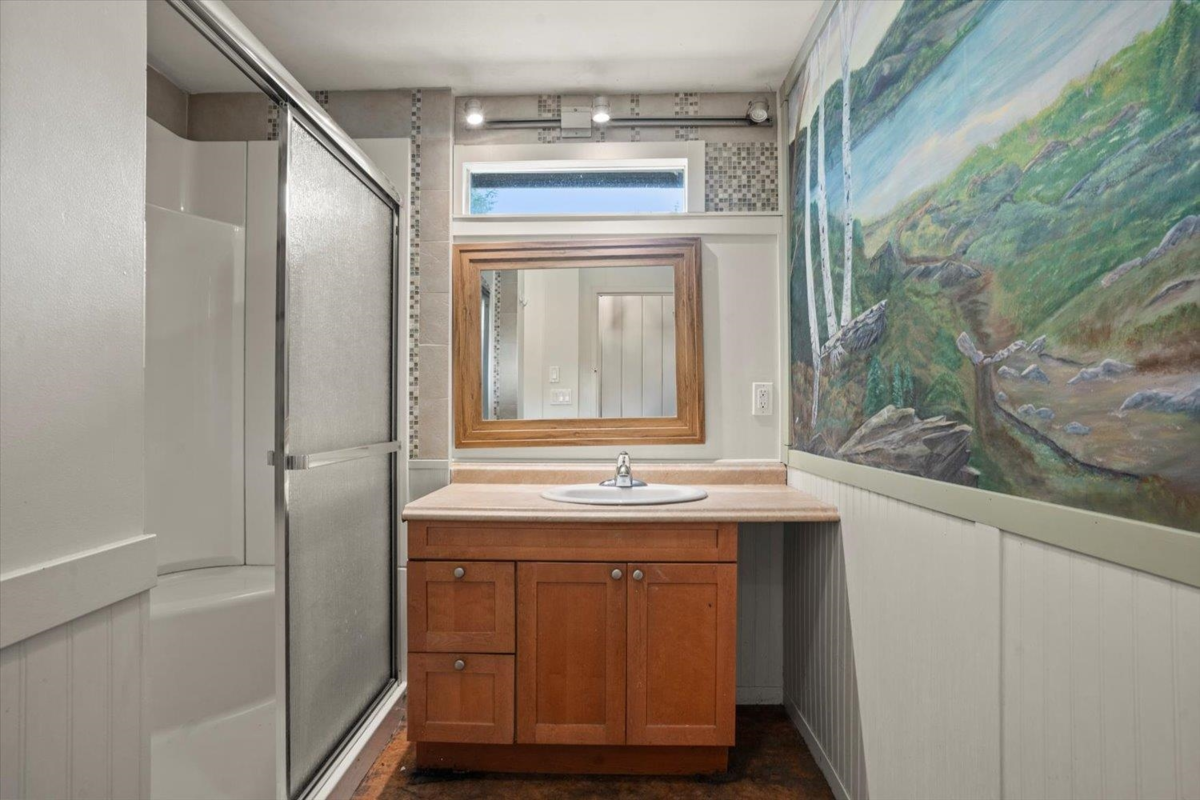 Bedroom 3 Photo of 29554 Duncan Avenue, Abbotsford, BC