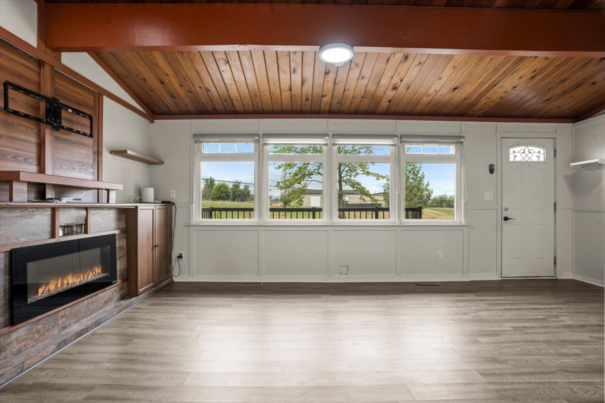 Dining Area Photo of 29554 Duncan Avenue, Abbotsford, BC