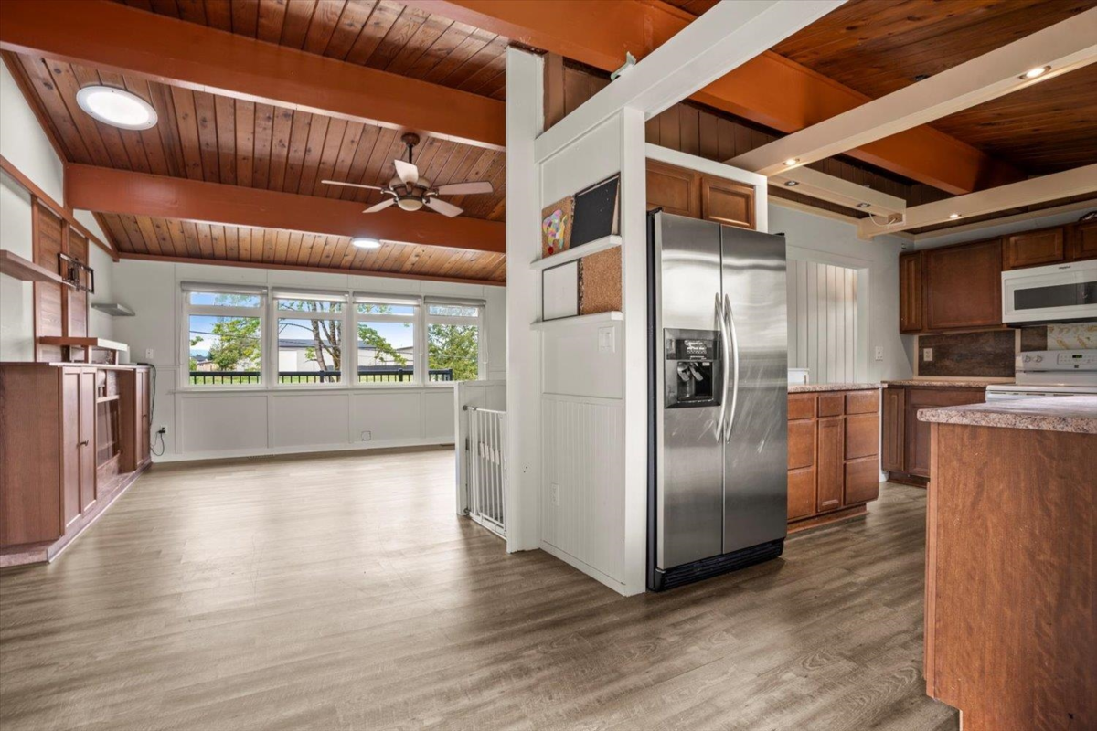 Primary Bathroom Photo of 29554 Duncan Avenue, Abbotsford, BC