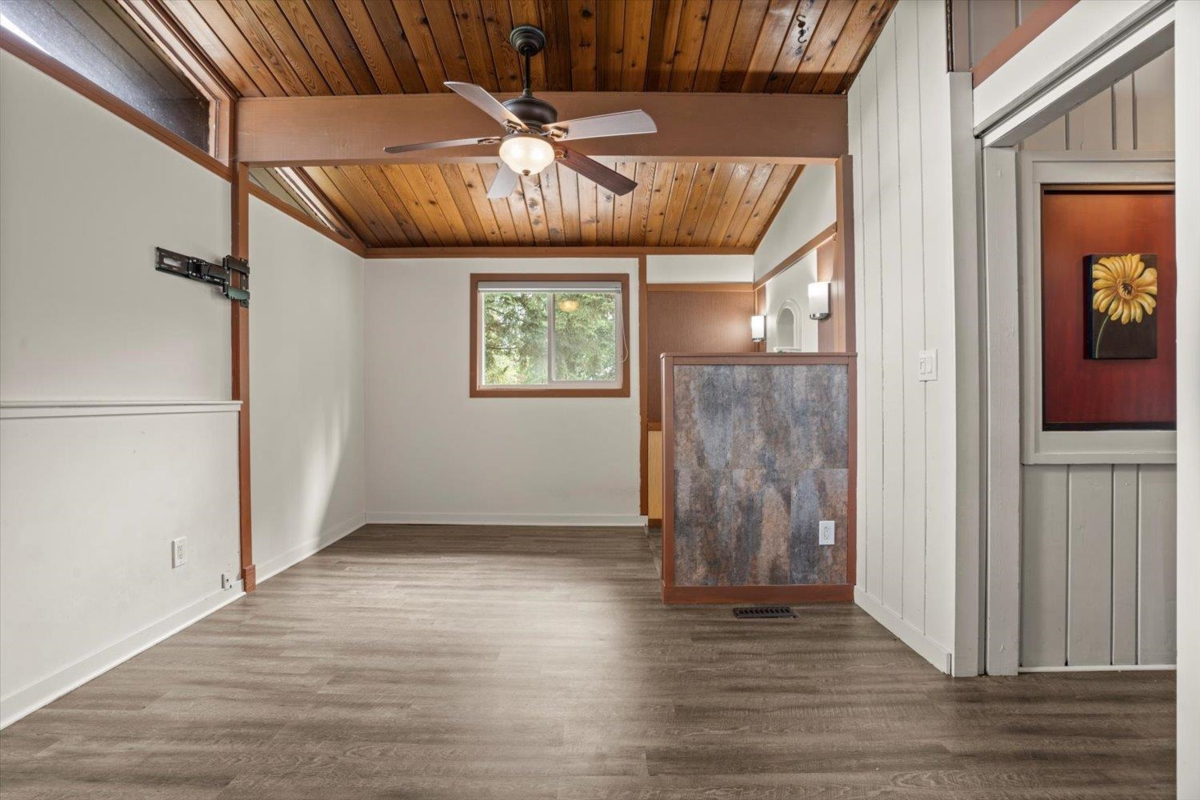 Primary Bedroom Photo of 29554 Duncan Avenue, Abbotsford, BC