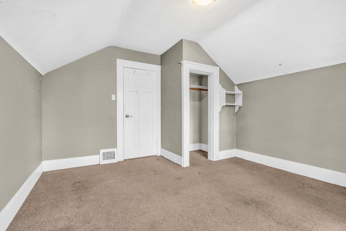 Walk-In Closet Photo of 1775 Cedar Crescent, Vancouver, BC