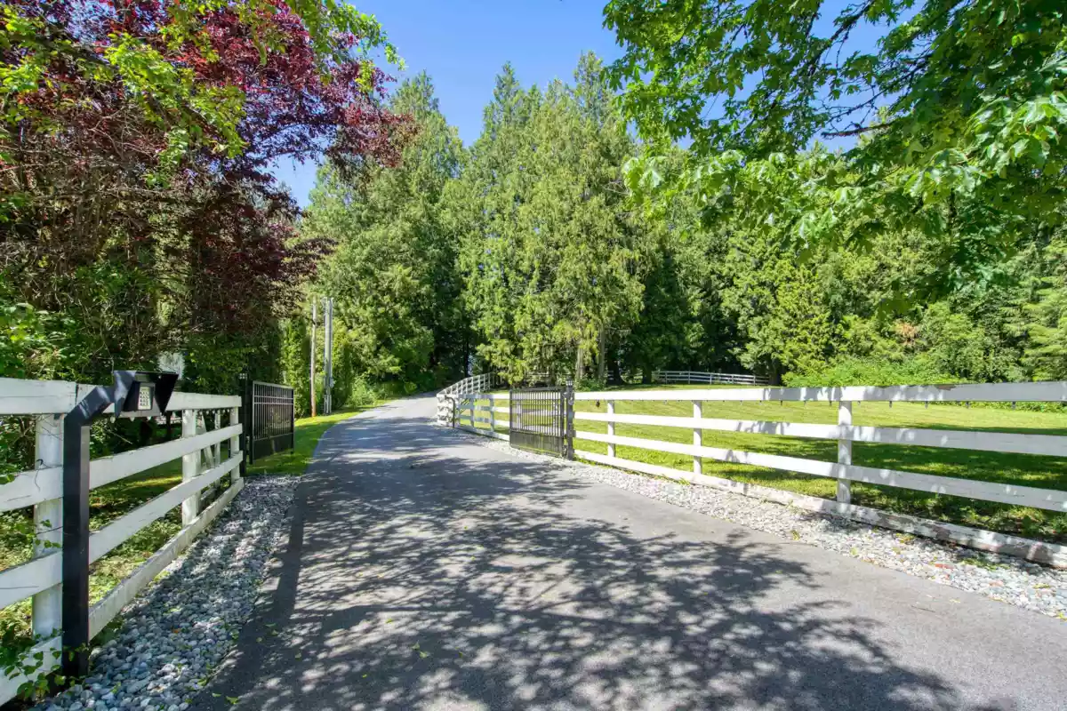 Living Room Photo of 21803 6 Avenue, Langley, BC
