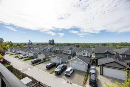 16764 16a Avenue, Surrey, BC, Surrey — Single Family Residence for sale