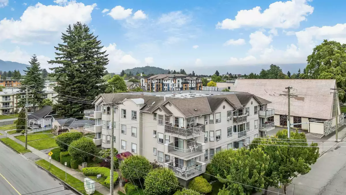 Kitchen Island Photo of 204 9400 Cook Street, Chilliwack, BC