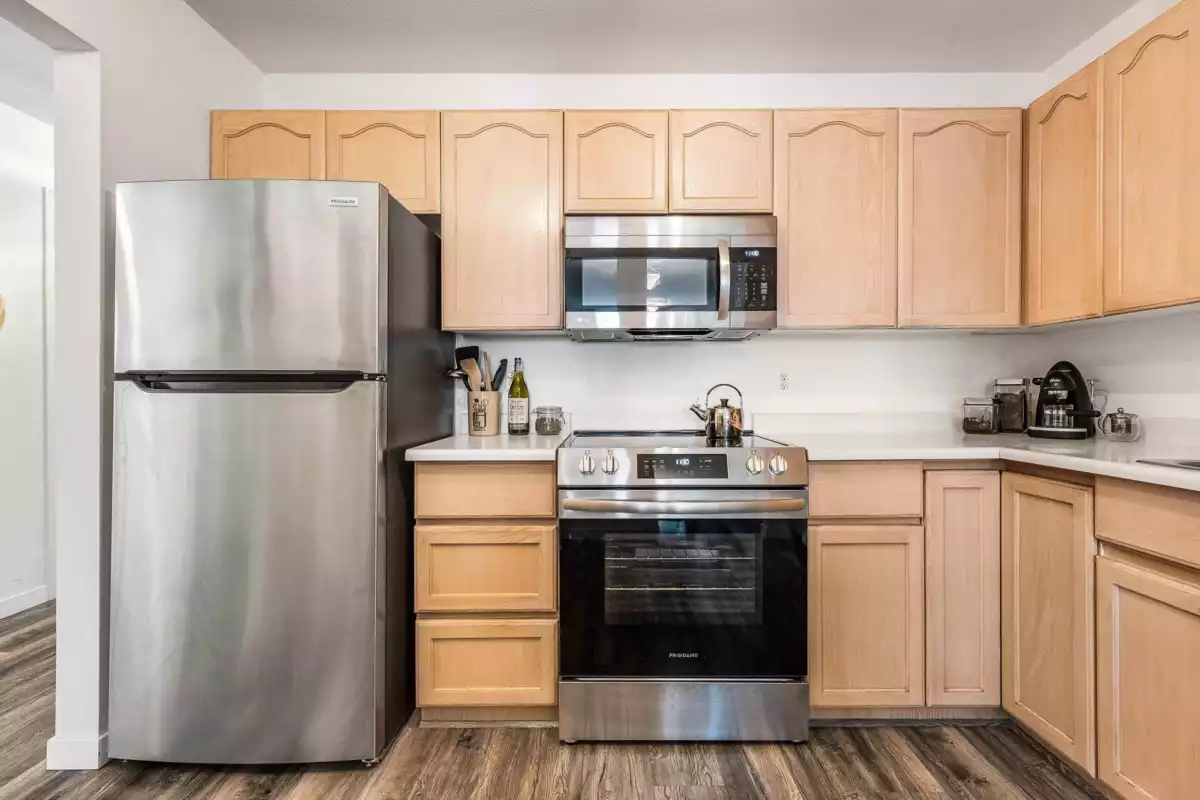 Primary Bathroom Photo of 204 9400 Cook Street, Chilliwack, BC
