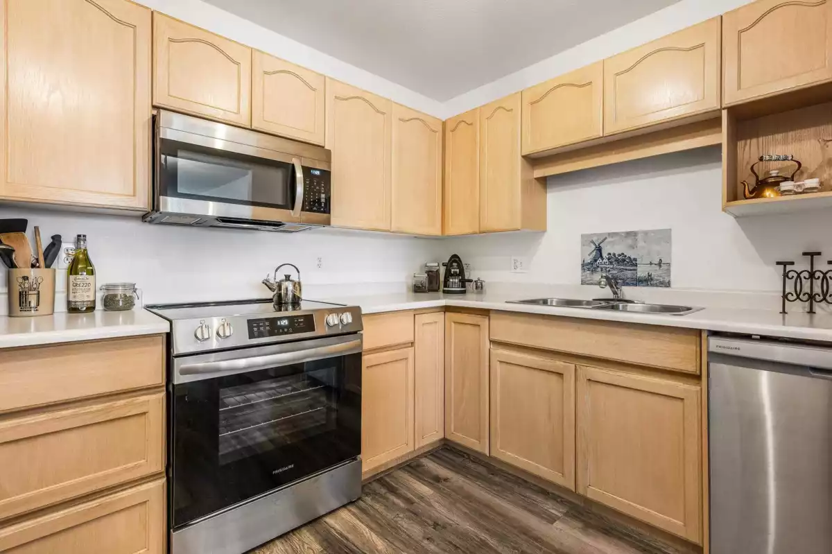 Primary Bedroom Photo of 204 9400 Cook Street, Chilliwack, BC