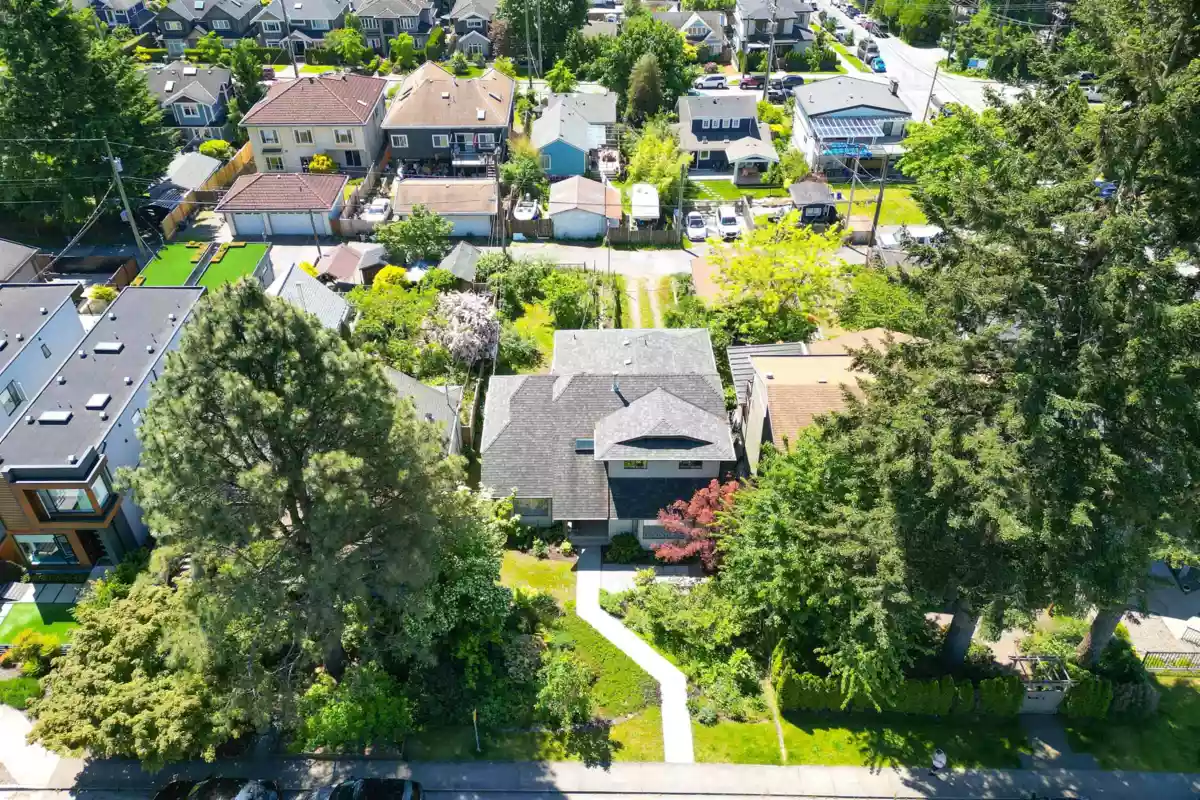 Living Room Photo of 513 E 5th Street, North Vancouver, BC