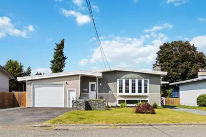 46185 Larch Avenue, Chilliwack, BC, Chilliwack — Single Family Residence for sale