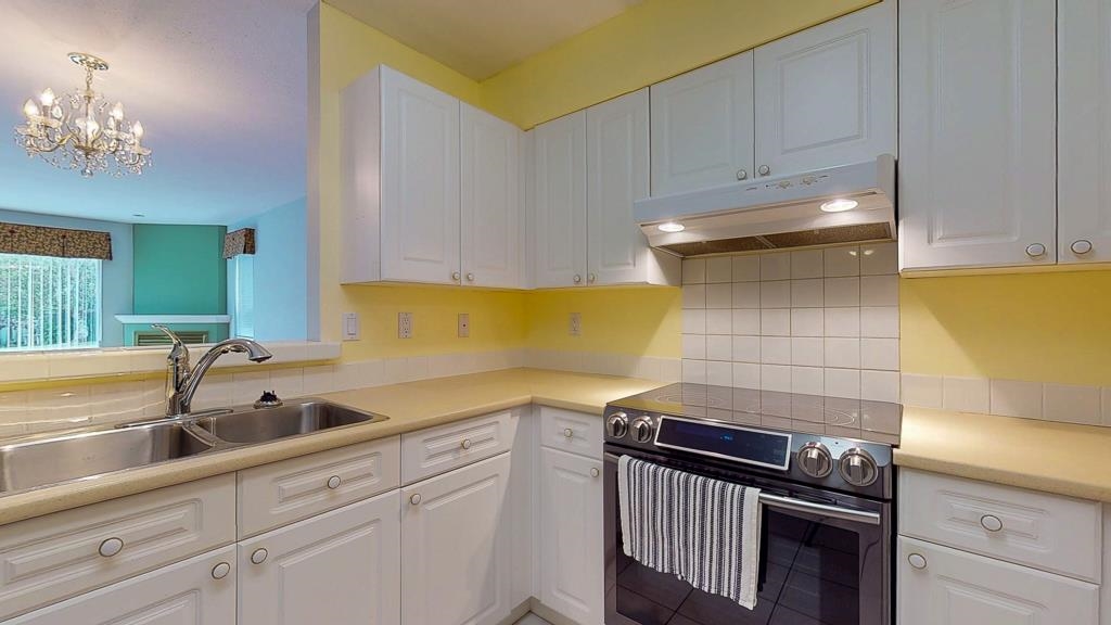 Breakfast Nook Photo of 125 5711 Ebbtide Street, Sechelt, BC