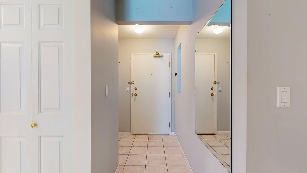 Front Yard Photo of 125 5711 Ebbtide Street, Sechelt, BC